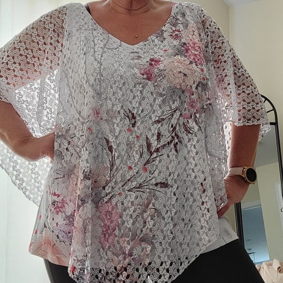 Tunic - Picture 2 of 3